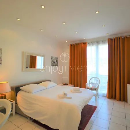 Palais Miramar - White Jardin - 20m